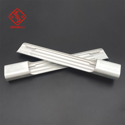 Aluminium crossbar fitting for vertical reading light